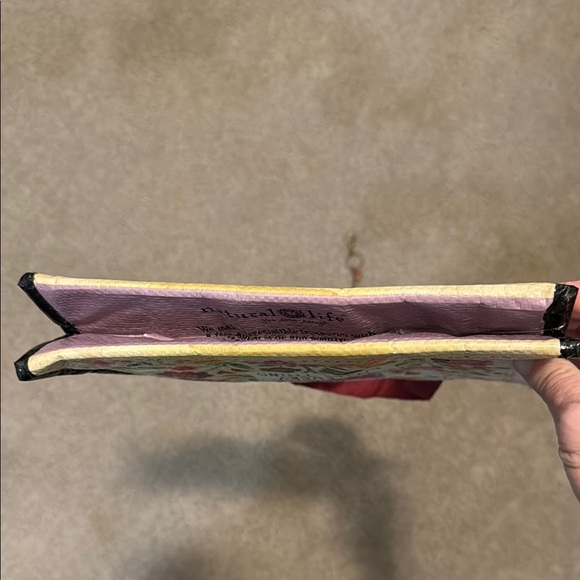 NATURAL LIFE Red Floral Insulated Lunch Bag and Keychain Combo - Picture 7 of 11